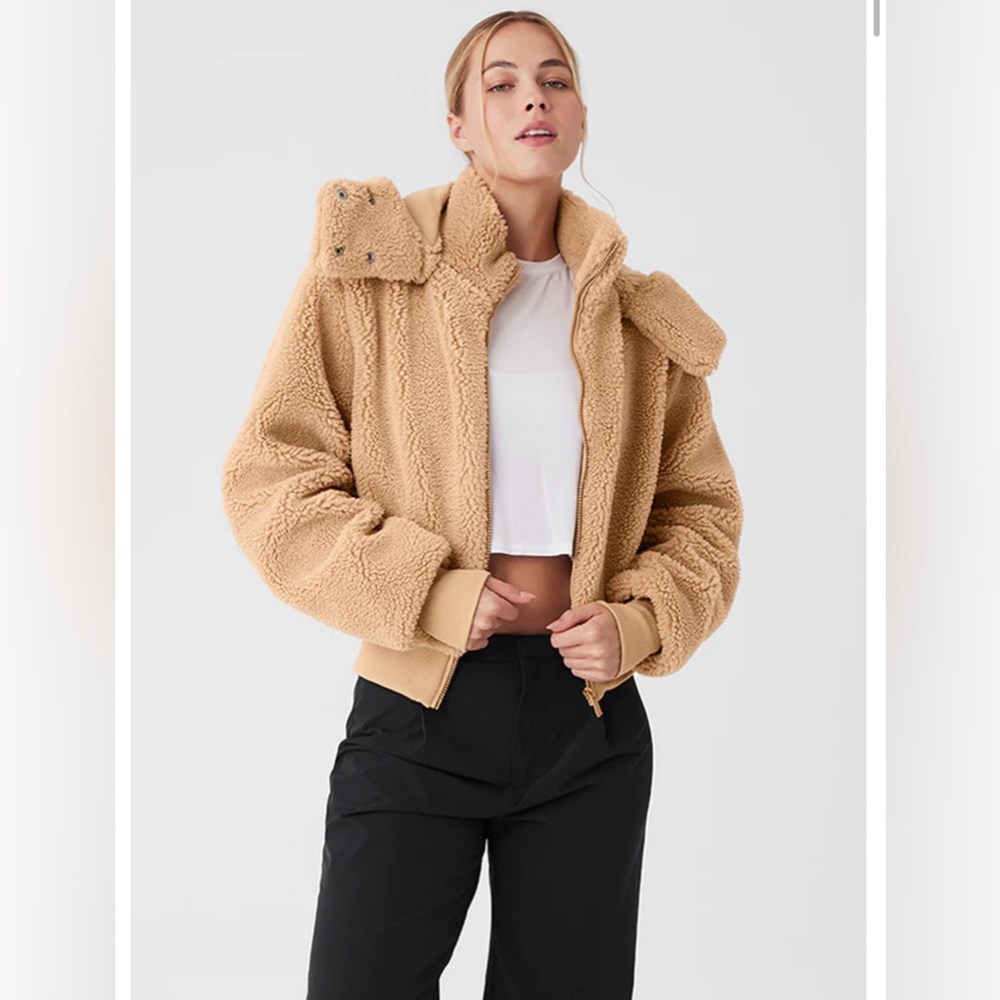 Alo Yoga Foxy Sherpa Camel Jacket size Medium